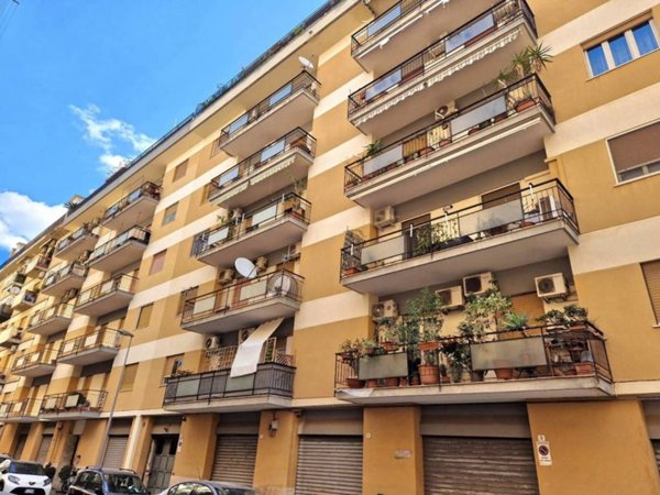 appartamento in vendita a Palermo in zona Zisa
