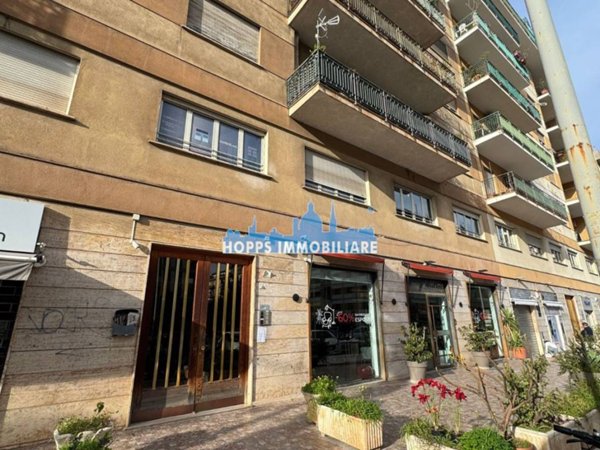ufficio in vendita a Palermo in zona Politeama