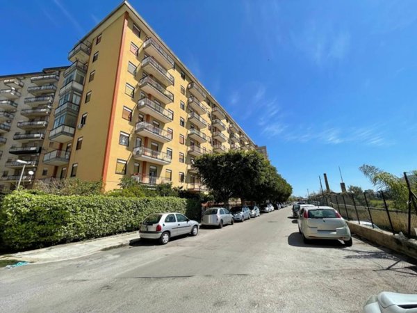 appartamento in vendita a Palermo in zona Montegrappa / Santa Rosalia