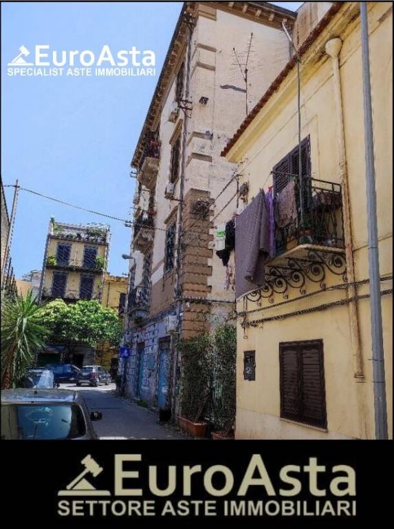 appartamento in vendita a Palermo in zona Malaspina/Palagonia