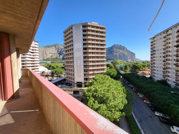 appartamento in vendita a Palermo in zona Montepellegrino