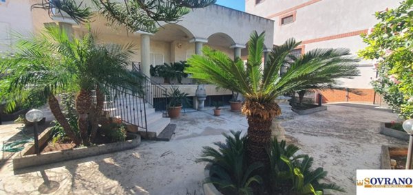 casa indipendente in vendita a Palermo in zona Villagrazia/Falsomiele