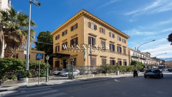 casa indipendente in vendita a Palermo in zona Zisa