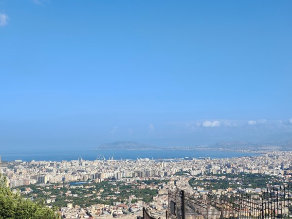 appartamento in vendita a Palermo in zona Mondello