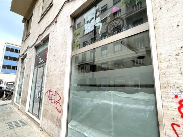 negozio in vendita a Palermo in zona Libertà