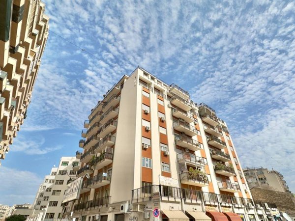 appartamento in vendita a Palermo in zona Malaspina/Palagonia