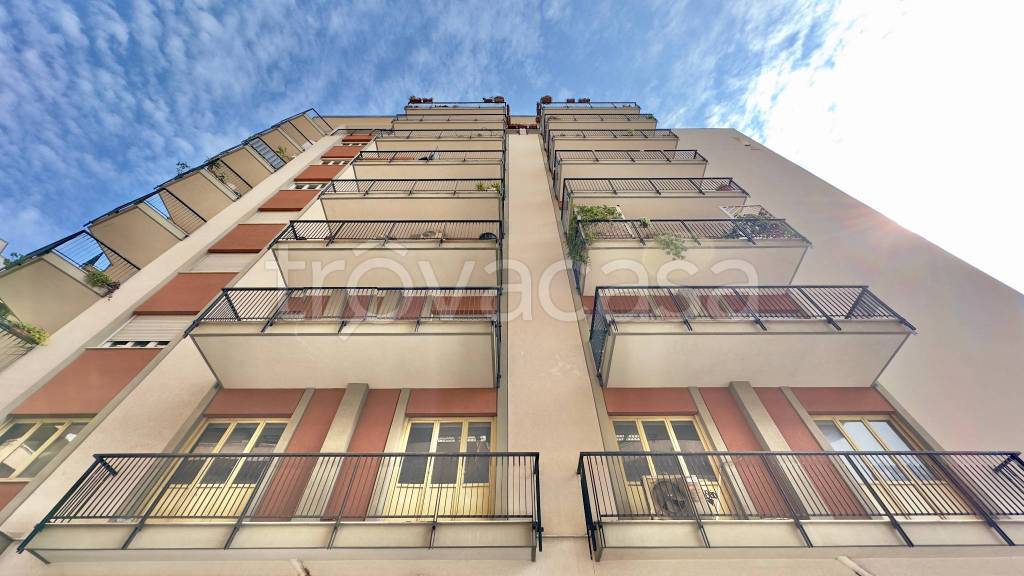 appartamento in vendita a Palermo in zona Malaspina/Palagonia