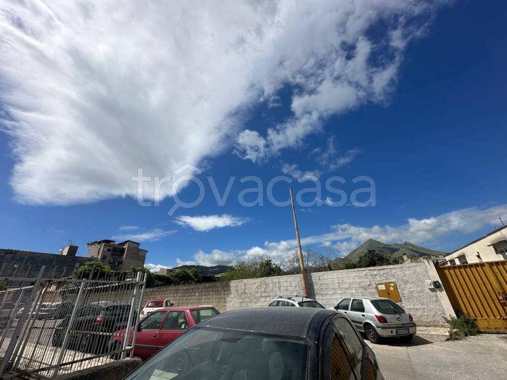 quadrivano in vendita a Palermo in zona Altarello