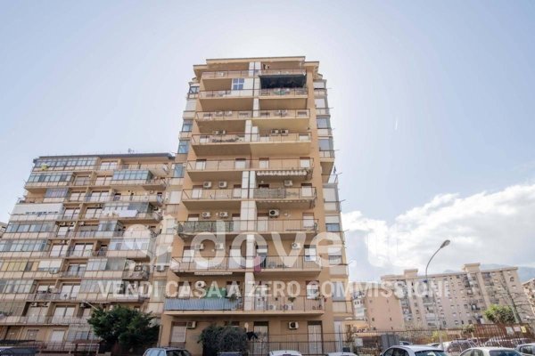 appartamento in vendita a Palermo in zona Montegrappa / Santa Rosalia