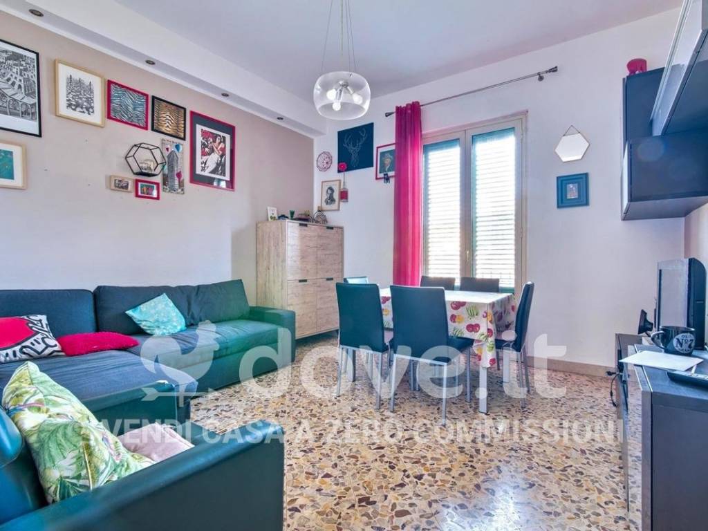 appartamento in vendita a Palermo in zona Malaspina/Palagonia