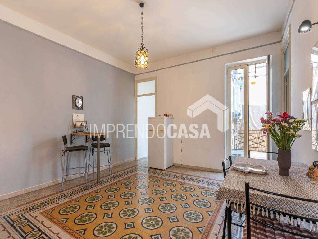 appartamento in vendita a Palermo in zona Zisa