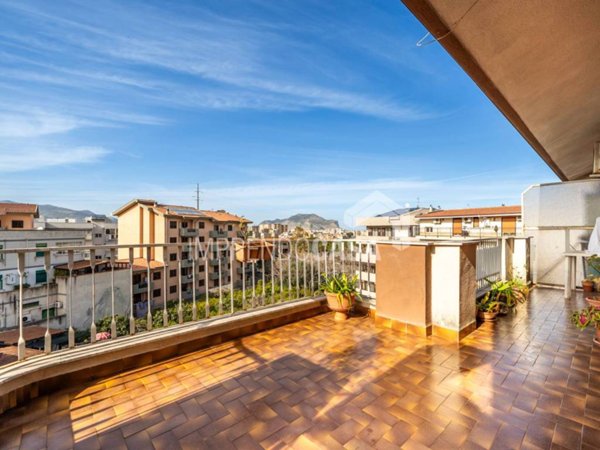 appartamento in vendita a Palermo in zona Villagrazia/Falsomiele