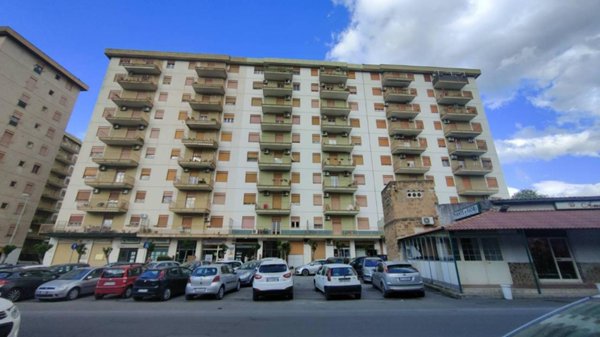 appartamento in vendita a Palermo in zona Montegrappa / Santa Rosalia