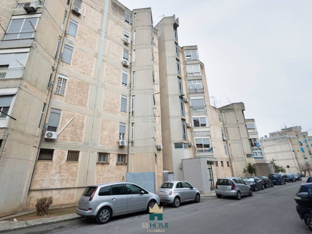 appartamento in vendita a Palermo in zona Montegrappa / Santa Rosalia
