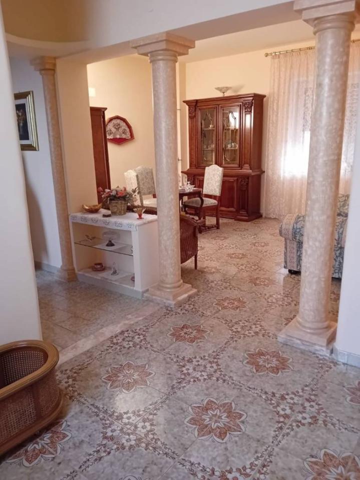 appartamento in vendita a Palermo in zona Zisa