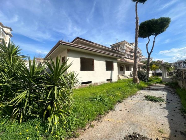 casa indipendente in vendita a Palermo in zona Uditore
