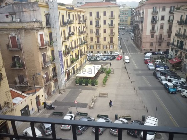 appartamento in vendita a Palermo in zona Politeama