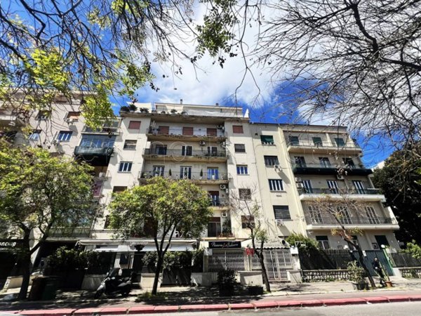 appartamento in vendita a Palermo in zona Politeama