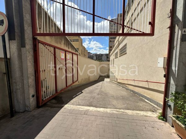 ufficio in vendita a Palermo in zona Malaspina/Palagonia