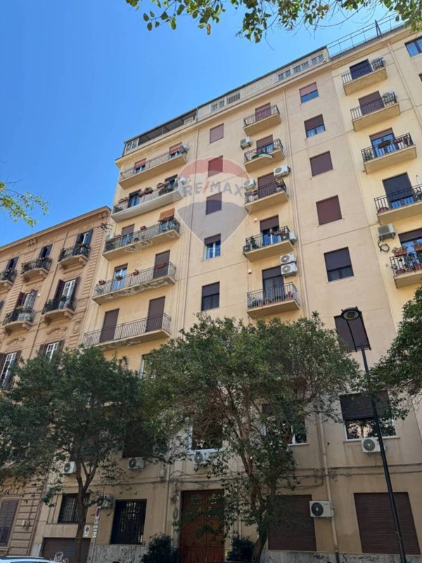 appartamento in vendita a Palermo in zona Libertà