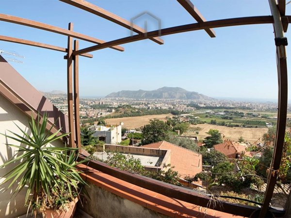 casa indipendente in vendita a Palermo in zona Baida