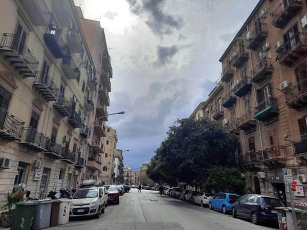 appartamento in vendita a Palermo in zona Malaspina/Palagonia