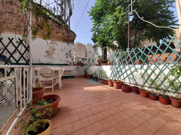 appartamento in vendita a Palermo in zona Politeama
