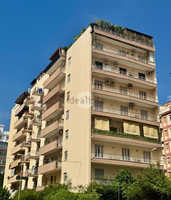 appartamento in vendita a Palermo in zona Malaspina/Palagonia