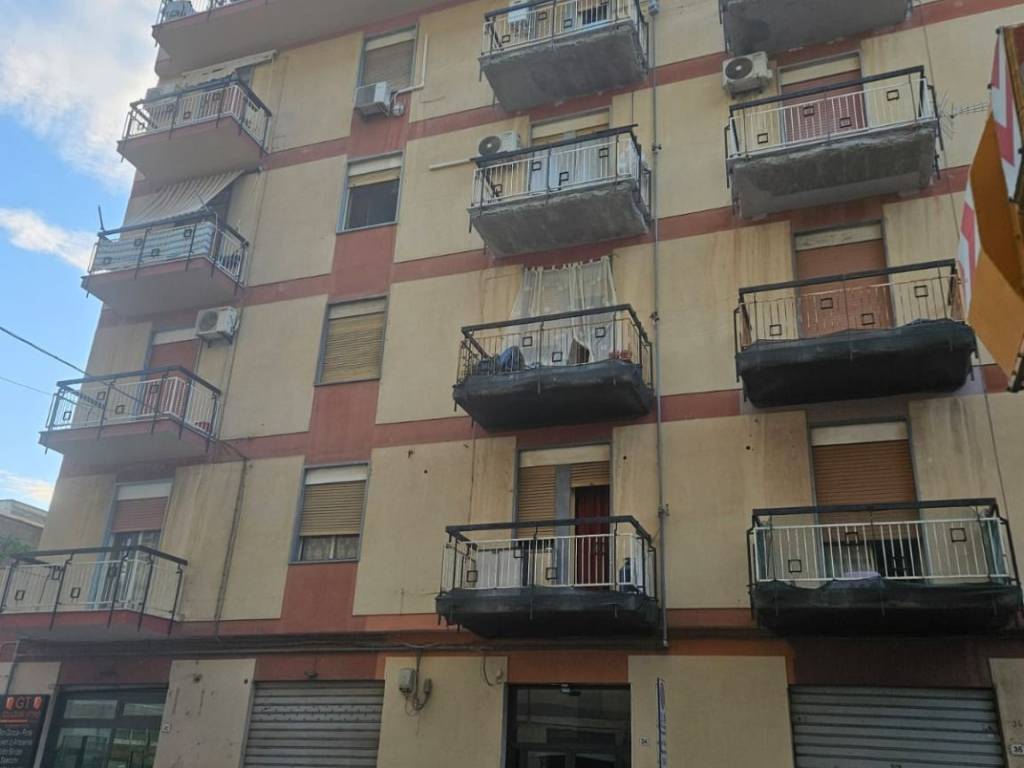 appartamento in vendita a Palermo in zona Malaspina/Palagonia