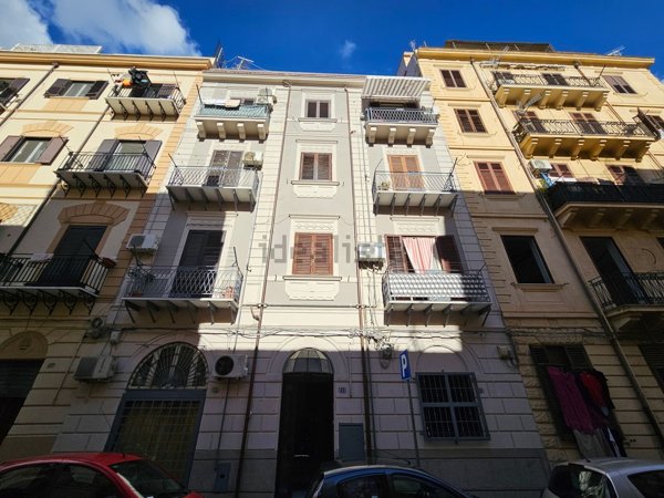 appartamento in vendita a Palermo in zona Zisa