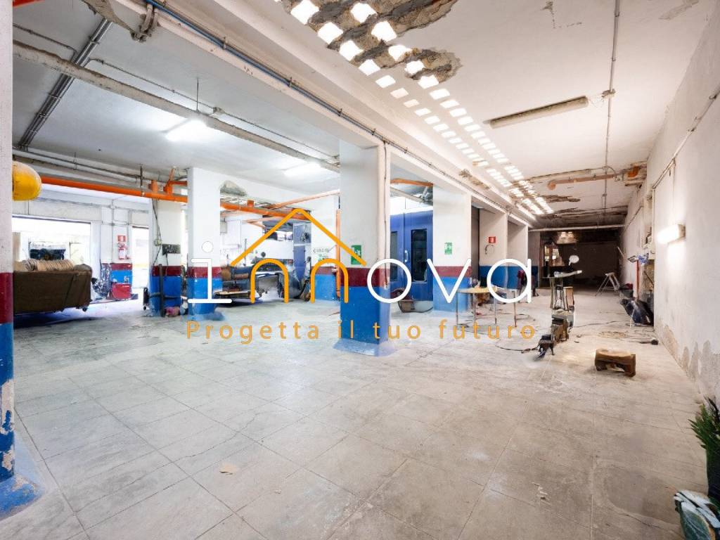 negozio in vendita a Palermo in zona Politeama