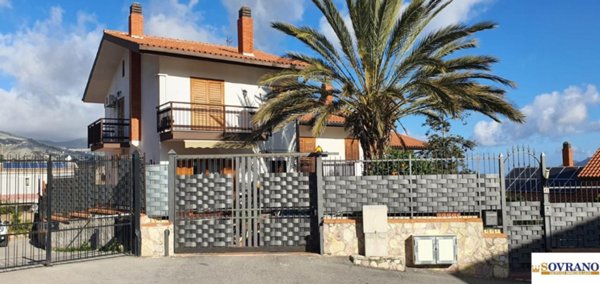 casa indipendente in vendita a Palermo in zona Baida