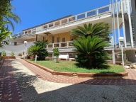 casa indipendente in vendita a Palermo in zona Mezzomonreale