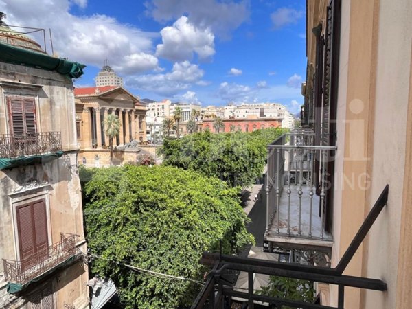 appartamento in vendita a Palermo in zona Centro storico