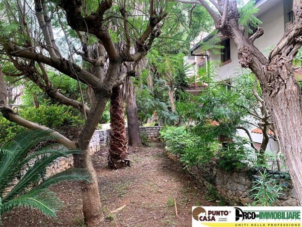 casa indipendente in vendita a Palermo in zona Mondello
