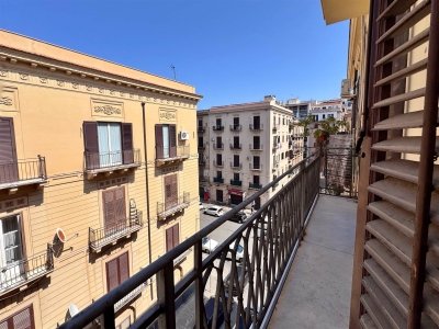 appartamento in vendita a Palermo in zona Politeama