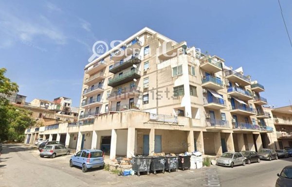 appartamento in vendita a Palermo in zona Zisa