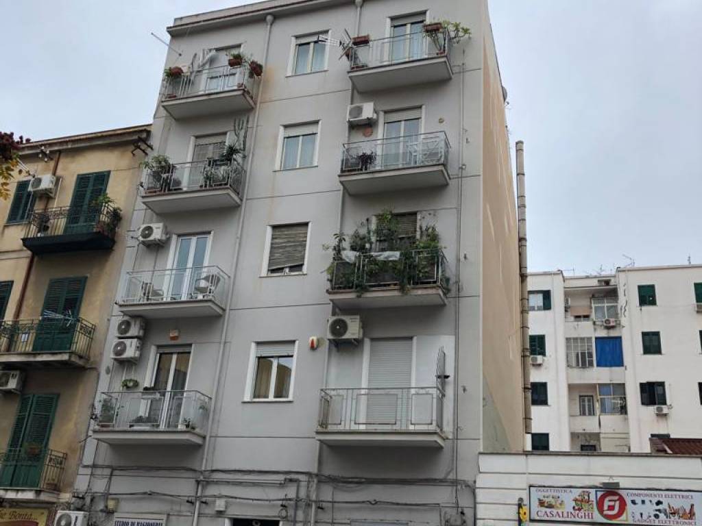 appartamento in vendita a Palermo in zona Politeama