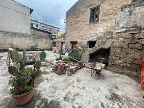 appartamento in vendita a Palermo in zona Uditore