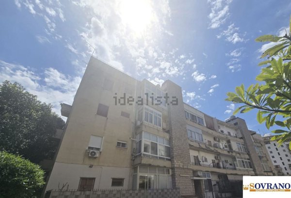 appartamento in vendita a Palermo in zona Malaspina/Palagonia