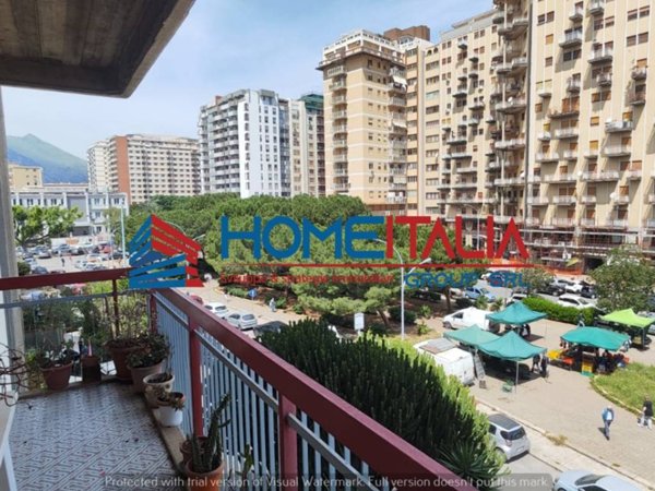 appartamento in vendita a Palermo in zona Zisa