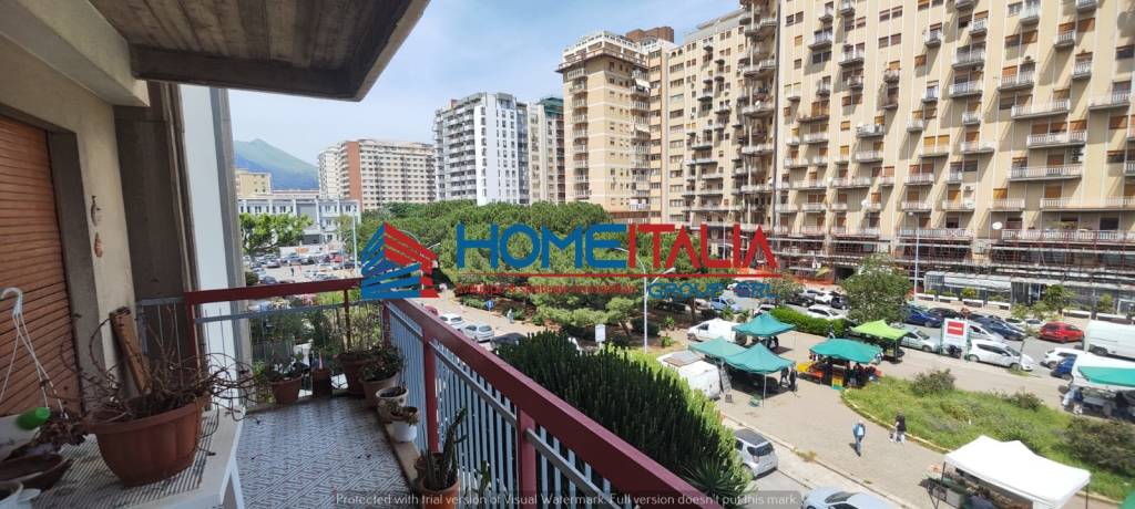 appartamento in vendita a Palermo in zona Malaspina/Palagonia