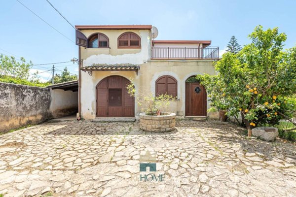 casa indipendente in vendita a Palermo in zona Mezzomonreale