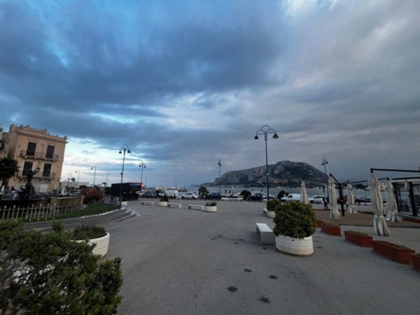 appartamento in vendita a Palermo in zona Mondello