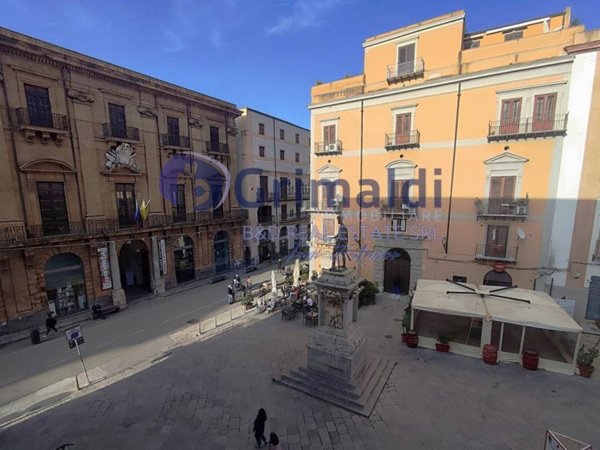 appartamento in vendita a Palermo in zona Centro storico