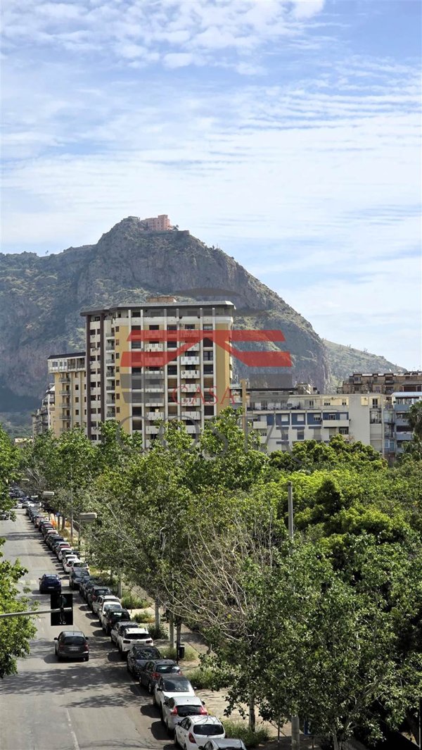 appartamento in vendita a Palermo in zona Libertà