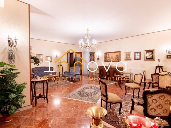 appartamento in vendita a Palermo in zona Uditore