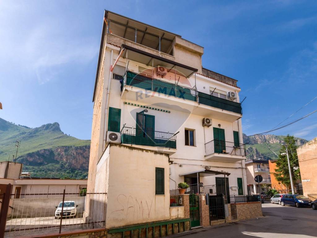 appartamento in vendita a Palermo in zona Chiavelli