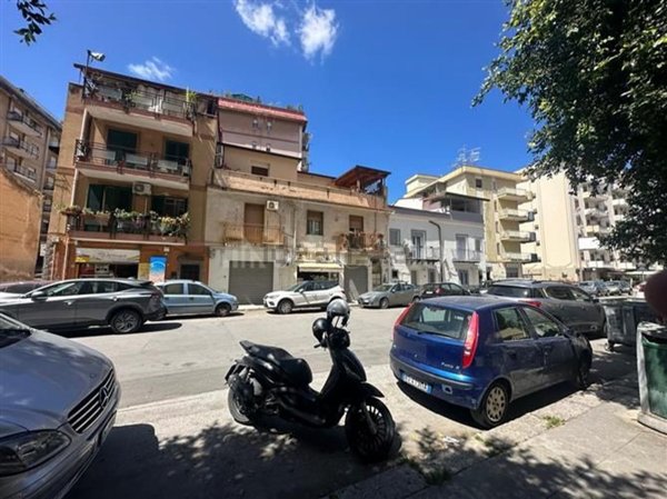 locale commerciale in vendita a Palermo in zona Uditore