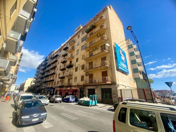 appartamento in vendita a Palermo in zona Oreto